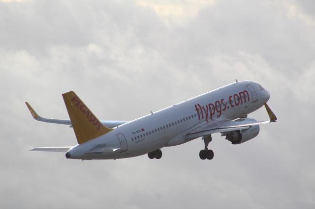 Airbus A320 (TC-NCA) - A Pegasus A320 rotating from London Stansted Airport, from runway 22.br /br /Location: Stansted Airport.br /Date: 21.12.22 (dd/mm/yy).