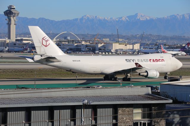 Boeing 747-400 (N903AR)