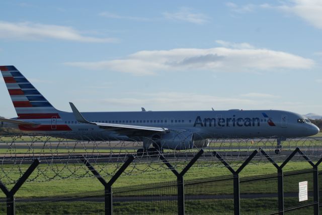 Boeing 757-200 (N199AN) - American Airlines B757-223 cn32393