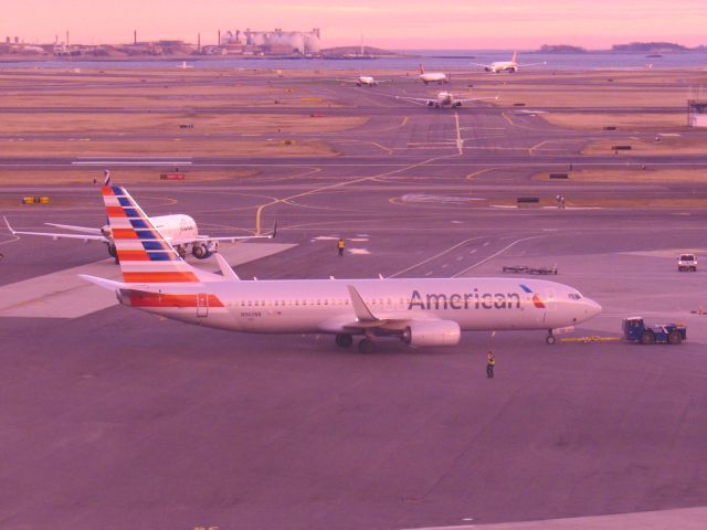 Boeing 737-800 (N960NN) - The airline from our country. And the airline from China