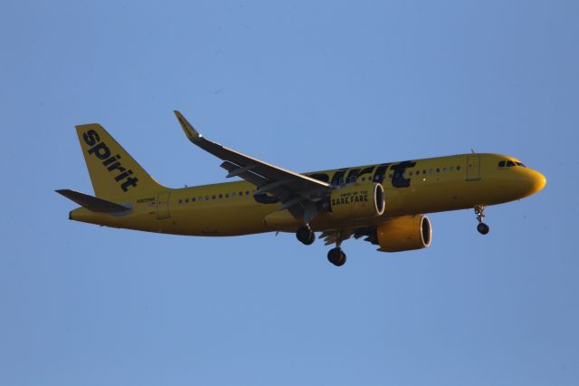 Airbus A320 (N905NK)