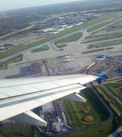 KORD — - A KLM,BA and Air France - all grounded due to the eruption of the Eyjafjallajökull volcano in Iceland