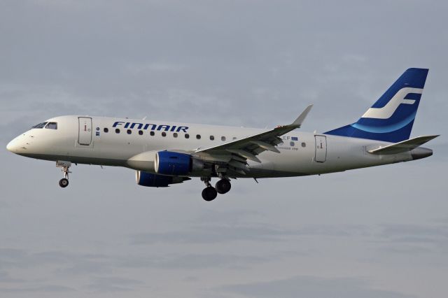 Embraer 170/175 (OH-LEF)