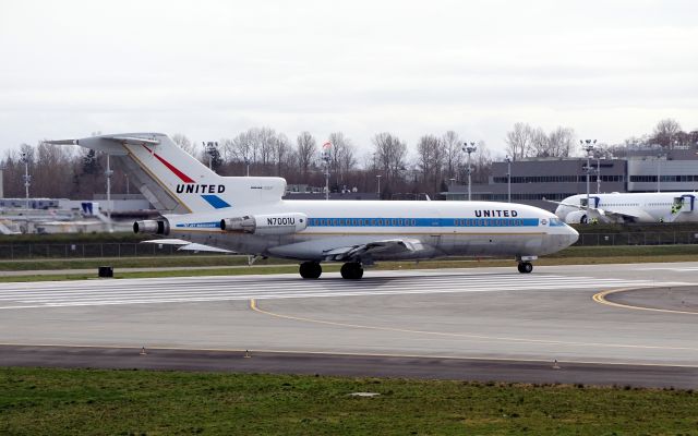 Boeing 727-100 (N7001U)