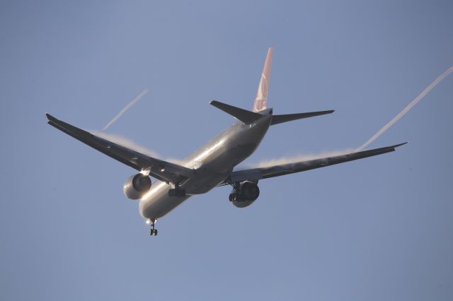 BOEING 777-300ER (TC-LJG)