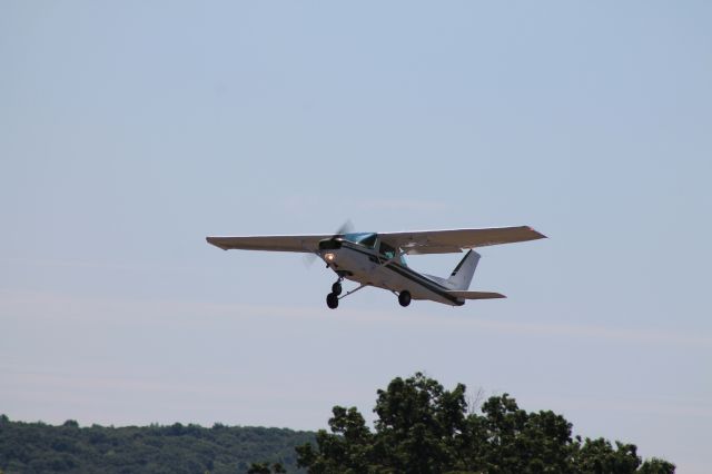 Cessna 152 (N48033)