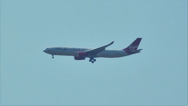 Airbus A330-300 (G-VNYC)