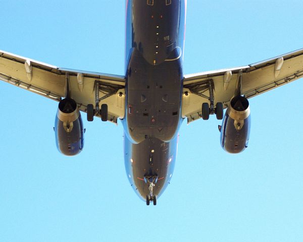 Airbus A320 (UNK) - Appr Rwy 16R KDEN