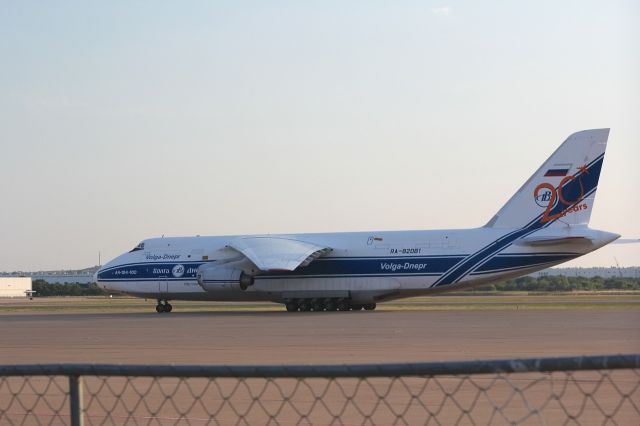 Antonov An-124 Ruslan (RA-82081) - VDA 2995 approaching the ramp at KAFW 7-2-2013