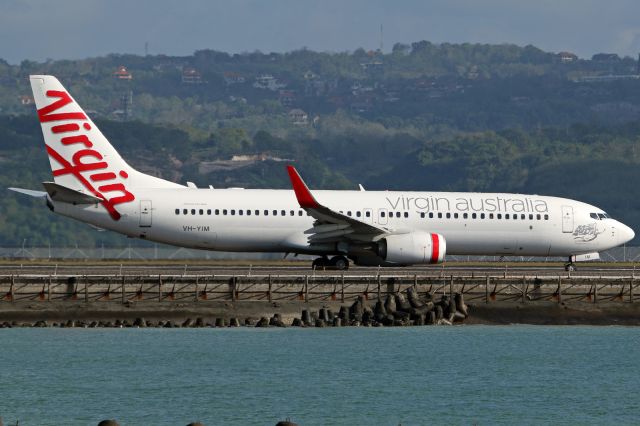 Boeing 737-700 (VH-YIM)