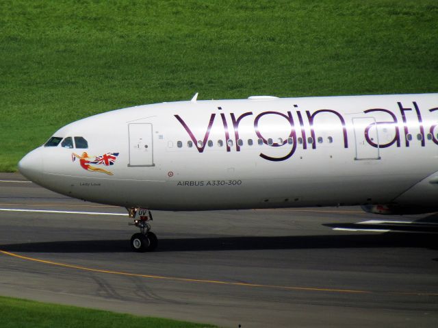 Airbus A330-300 (G-VLUV)