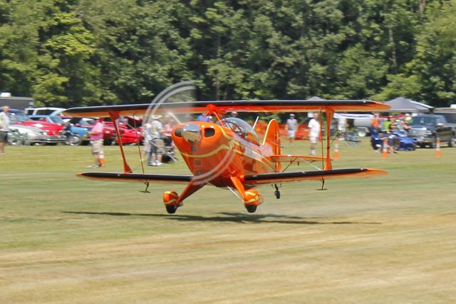 PITTS Special (S-2) (N26MT) - Michael Toman in his Pitts Special, cn 2090, during Wings & Wheels 2015 at Sloas Airfield just outside Warren, OH on 9 Aug 2015.