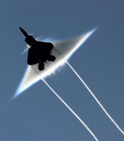 Lockheed F-22 Raptor —