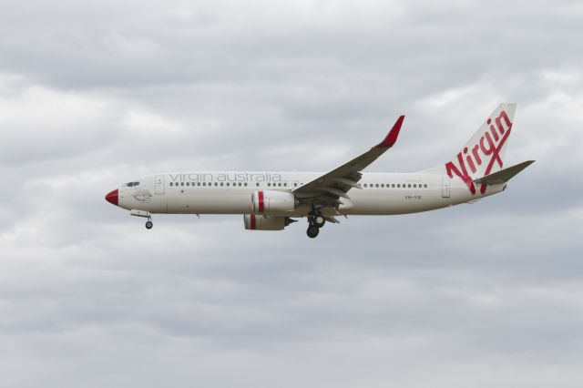 Boeing 737-800 (VH-YIE)