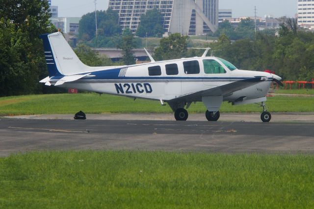 Beechcraft Bonanza (36) (N21CD)