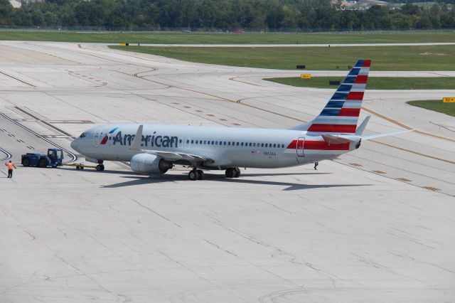 Boeing 737-800 (N952AA) - Flight 1194 to DFW (August 26th, 2017) 