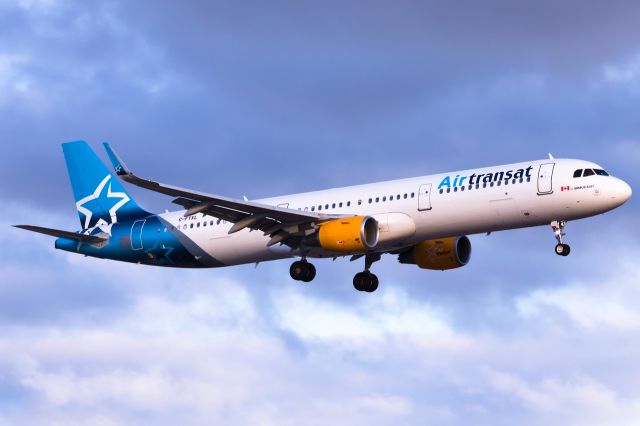 Airbus A321 (C-FTXL) - Apr 2019