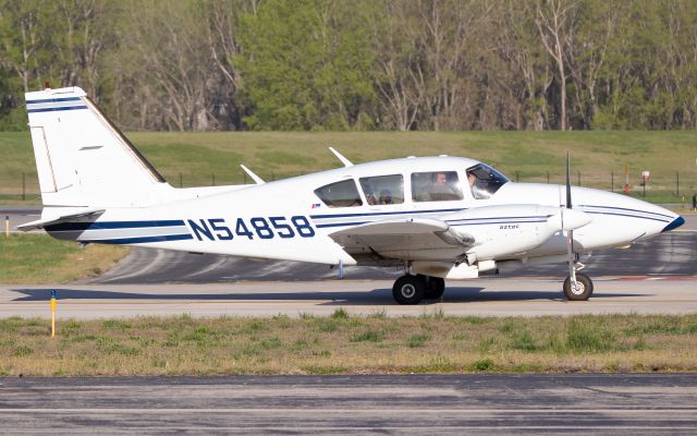 Piper Aztec (N54858)