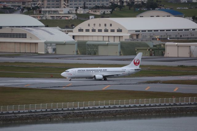 BOEING 737-400 (JA8938)