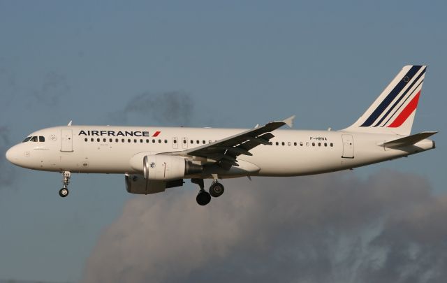 Airbus A320 (F-HBNA) - Airbus A320-214, Paris Orly Airport (LFPO - ORY)