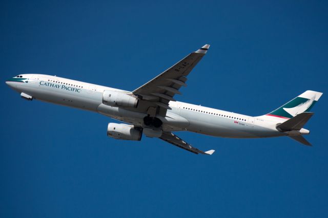 Airbus A330-300 (B-LAC) - 12 OCT 2010