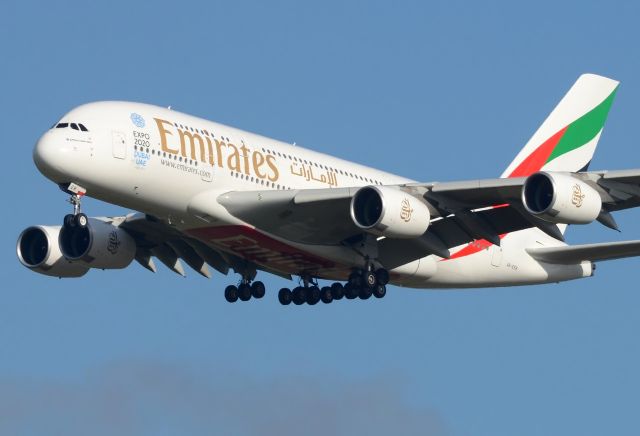 Airbus A380-800 (A6-EER)