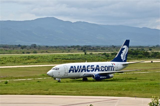 Boeing 737-700 (XA-TVN) - SADLY ROTTING AWAY IN CHIAPAS INTL. MEXICO