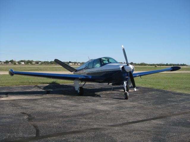 Beechcraft Bonanza (36) (N8652A)