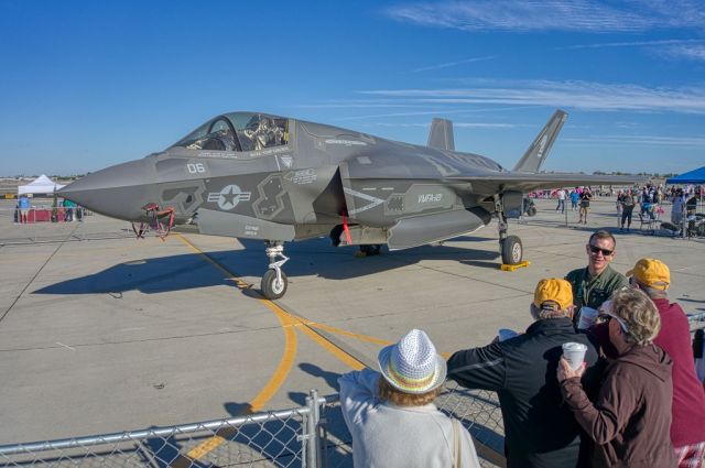 16-8724 — - 2015 MCAS Yuma Airshow F35B from VMFA-121 Green Knights