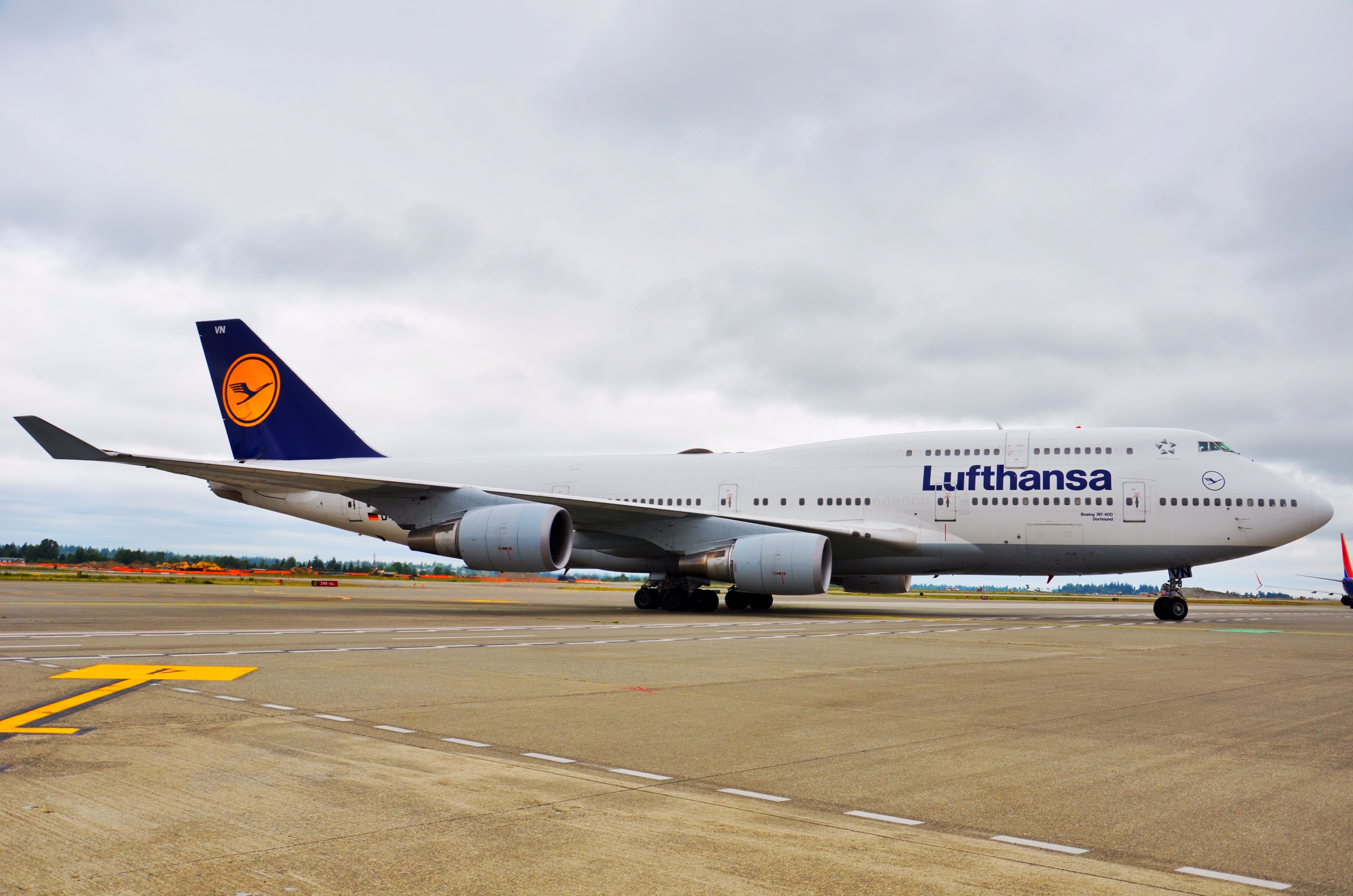 Boeing 747-400 (D-ABVN) - Alaska Airlines Aviation Day 2015br /AviationNW.weebly.com