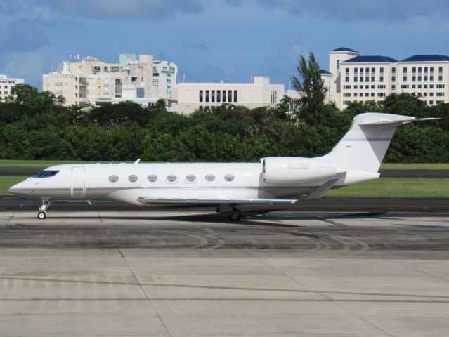 GULFSTREAM AEROSPACE G-7 Gulfstream G600 (N102BG)