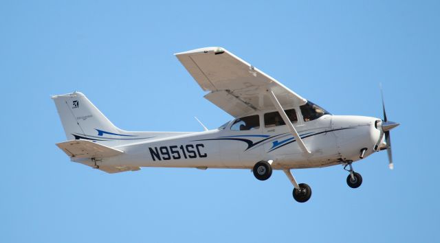 Cessna Skyhawk (N951SC)