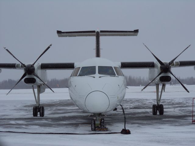 de Havilland Dash 8-300 (C-FPAE)