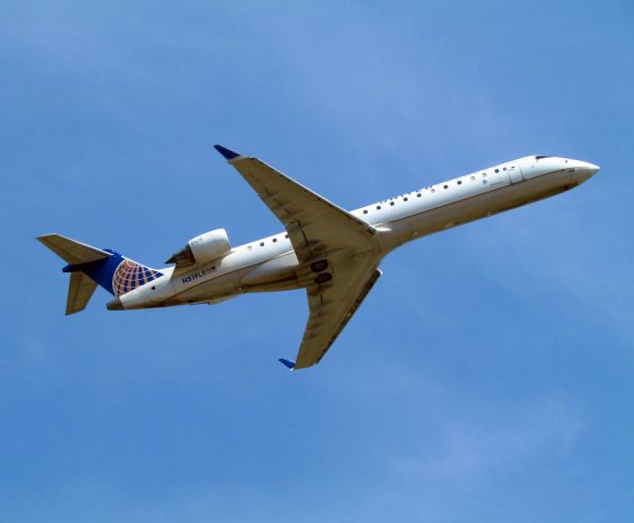 Canadair Regional Jet CRJ-700 (N519LR)