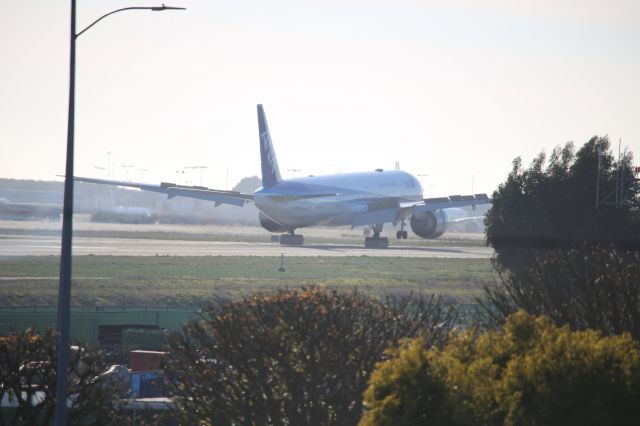 BOEING 777-300ER (JA796A)