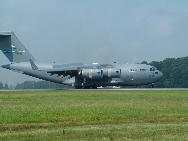 Boeing Globemaster III (N77170)