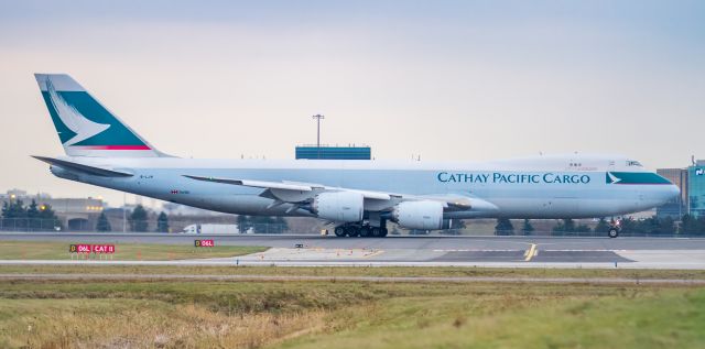 BOEING 747-8 (B-LJM) - Slowing on runway 06R at YYZ from JFK. 