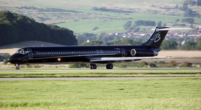 McDonnell Douglas MD-83 (F-GMLU) - Blue Line