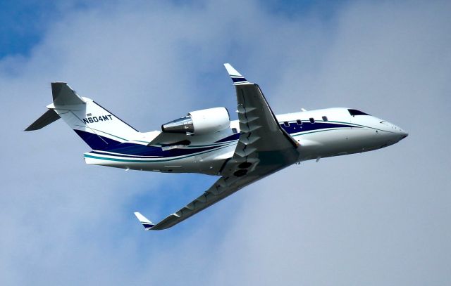 Canadair Challenger (N604MT)