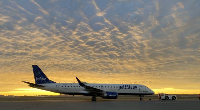Embraer ERJ-190 (N324JB) - Blue Traveller - 10/13/24br /Thanks Alex 