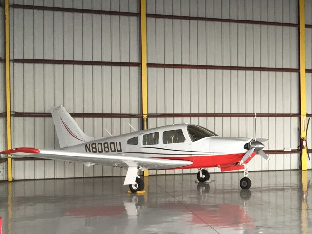 Piper Cherokee (N8080U)