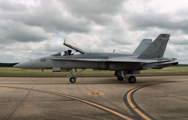 McDonnell Douglas FA-18 Hornet (16-4023)