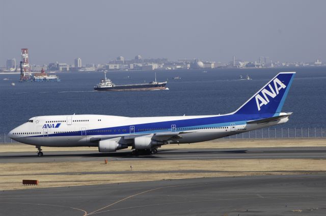 Boeing 747-400 (JA8966) - Landing at Haneda Intl Airport Rwy34R on 2013/01/30