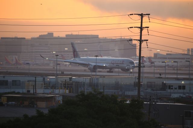 Airbus A350-1000 (A7-ANJ)