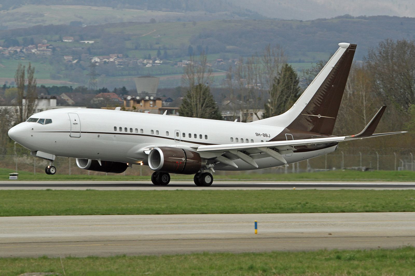 Boeing 737-700 (9H-BBJ)