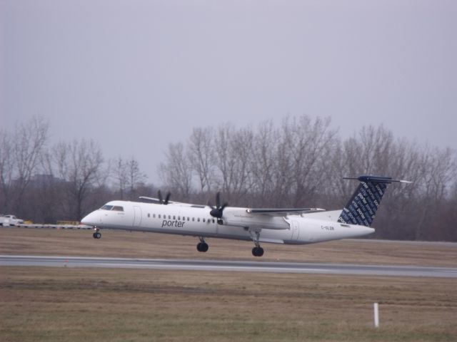 de Havilland Dash 8-400 (C-GLQJ)