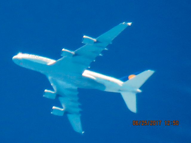 Airbus A380-800 (D-AIMM)