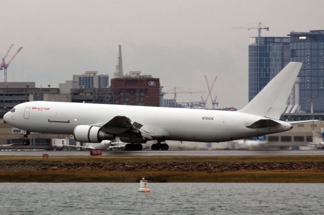 BOEING 767-300 (N761CK)