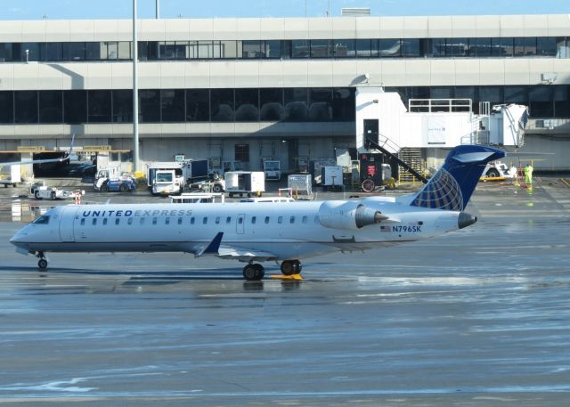 Canadair Regional Jet CRJ-700 (N796SK)