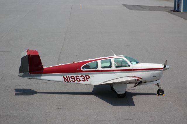 Beechcraft 35 Bonanza (N1963P)